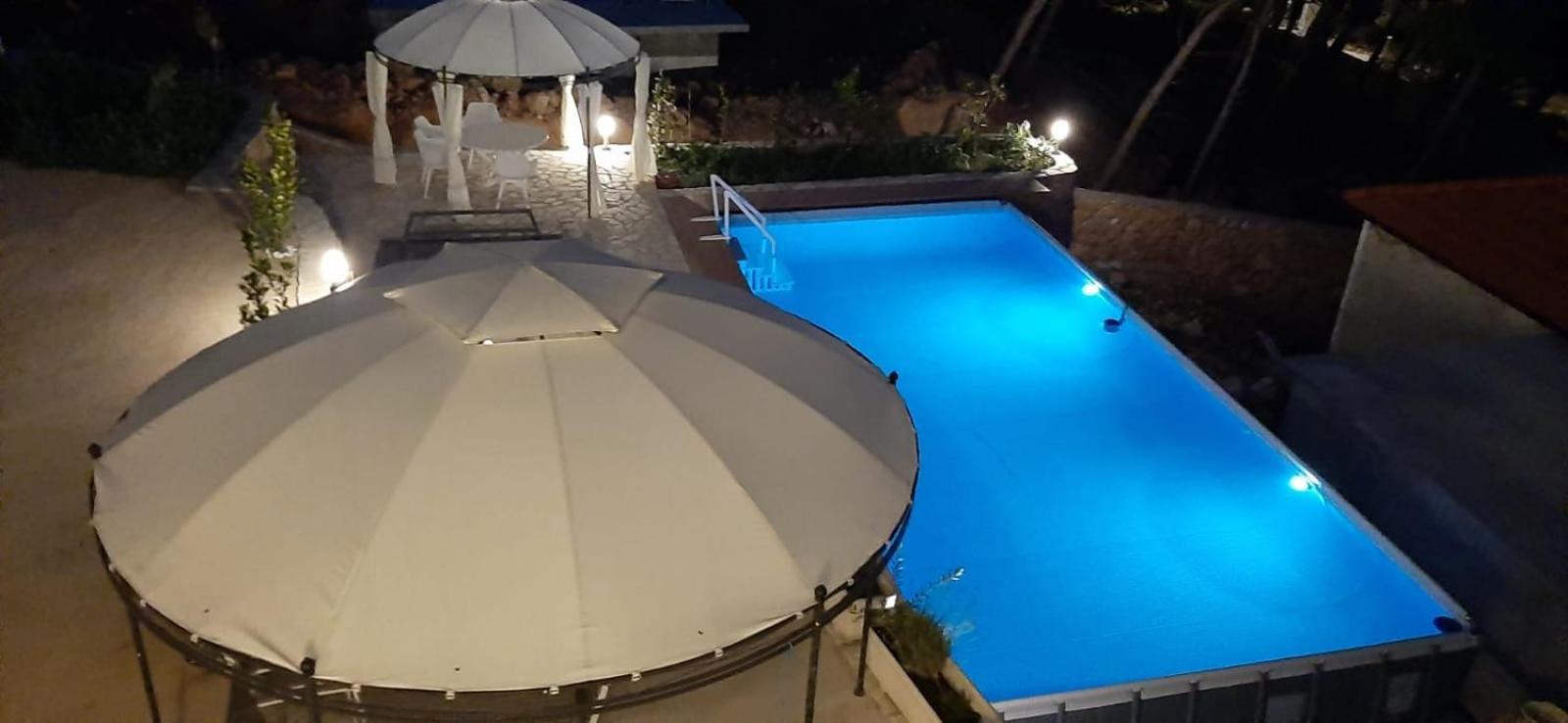 Jagoda * Sveta Nedelja (Hvar)