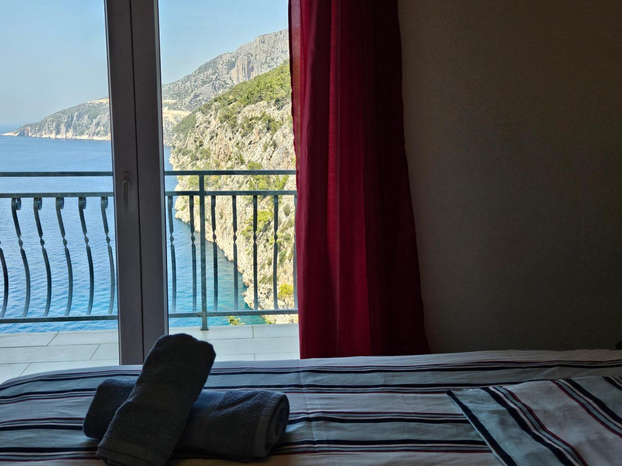 Jagoda * Sveta Nedelja (Hvar)